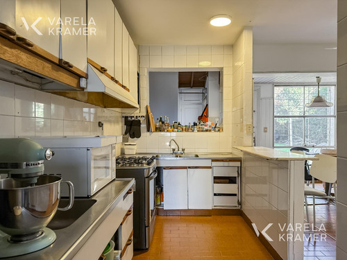 Casa En Venta En Acassuso Con Jardín