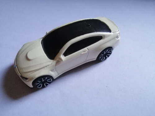 Hot Wheels Luxury Coupe Bmw M4 Series 2015  Mattel Car