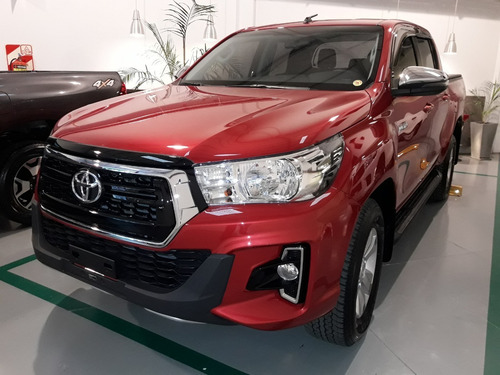 Toyota Hilux 2.8 Cd Srv 177cv 4x4 At My21