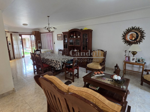 Chalet En Venta 4 Ambientes - Santa Clara Del Mar, En Dos Plantas