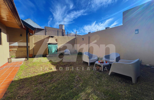 Casa En Venta En Lomas De Zamora