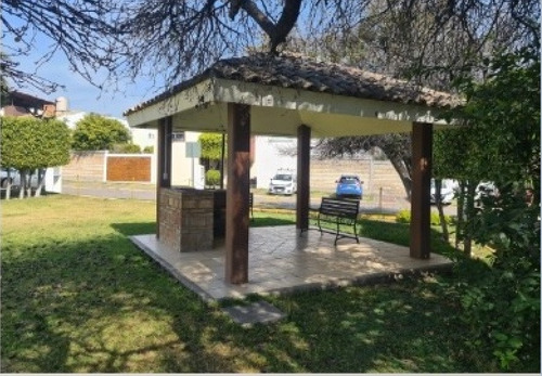 Inmueble Escriturado Con Posesión En Juan C. Bonilla, Colonia Viñedos De Burdeos, Puebla. Sk04