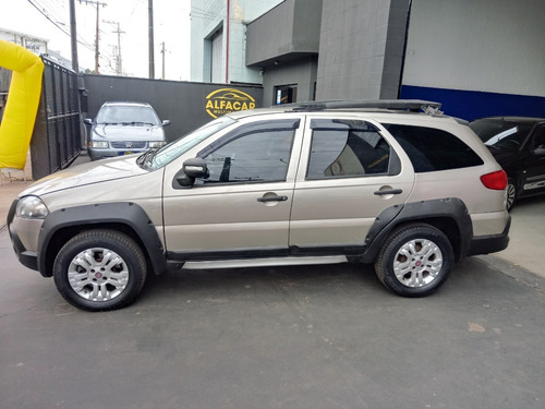 Imagem 3 de 15 de Fiat Palio Weekend 1.8 4p Flex Adventure