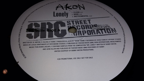 Akon Lonely Vinilo Maxi Impecable Usa 3 Versiones 2005