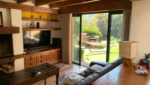 Casa En Loma Del Padre, Cuajimalpa De Morelos Con 5 Recámaras, 400 M², Id: 146869