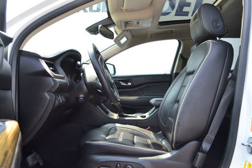 Imagen 9 de 14 de Gmc Acadia Denali 2017 Blanca