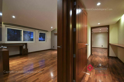 Imagen 29 de 30 de Casa De Super Lujo En Club De Golf Santa Anita Zona Sur