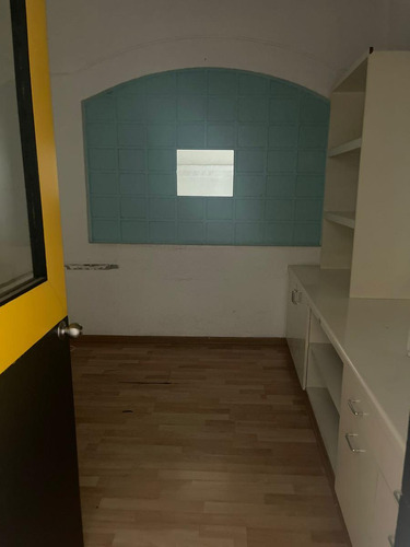 Casa Con Uso De Suelo