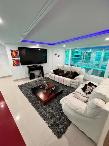 Hermosa Casa En El Castaño Dv