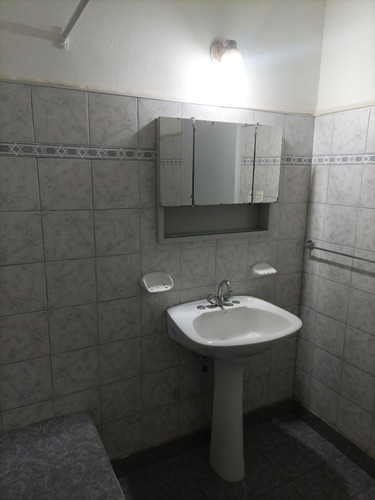 Casa En Moreno 3 Ambientes
