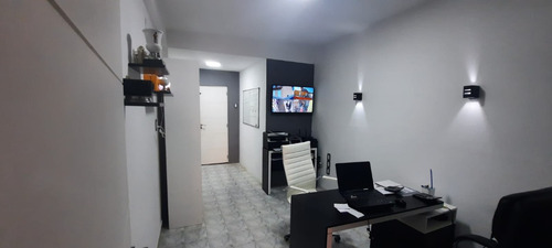 3 Locales Comerciales Más Vivienda Salida A Dos Cuadras