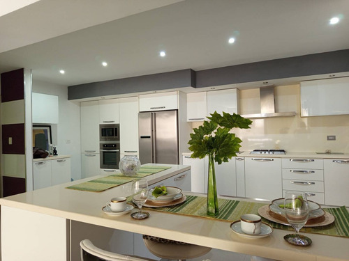 * Josefina Toledo: Moderno Apartamento En Venta En Sabana Larga, Puerto Madero, 116m², Maletero, Planta, Family Room, 274693
