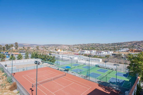 Casa De 3 Recámaras En Venta En San Miguel Ubicación, Rooftop Y Seguridad