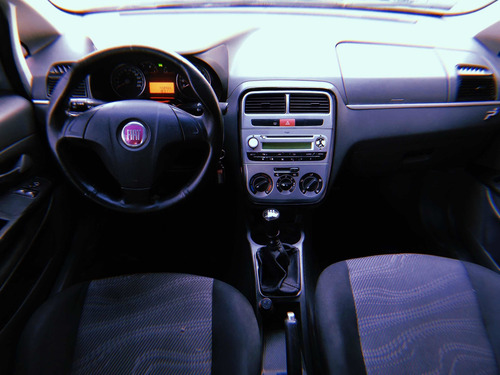 Imagen 9 de 13 de Fiat Punto Elx 1.4 5p. 2008 Full C/llantas, Aire, Lev Vidrio