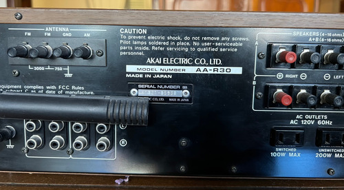Sinto Amplificador Akai-a R30, Original, Inmejorable Estado. (Usado)