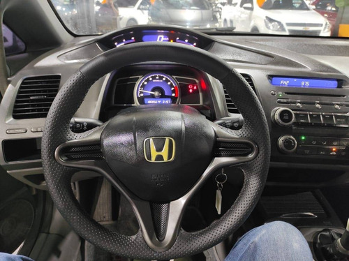 Honda Civic 1.8 Lxs 16v Flex 4p Automático