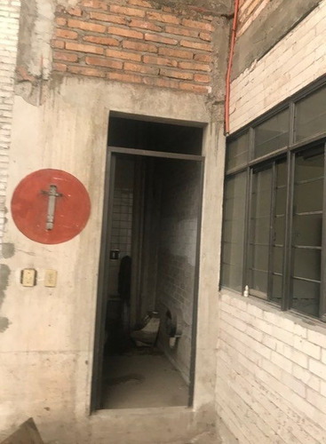 Imagen 10 de 11 de Hurban Vende Bodega Comercial En Excelente Ubicación.
