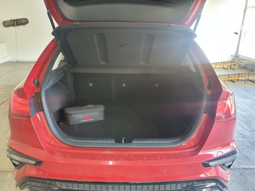 Imagen 11 de 14 de Kia Forte 2021 2.0 Hb Ex Mt