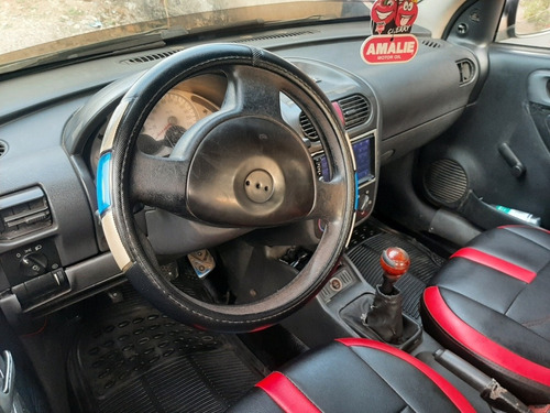 Imagen 8 de 9 de Chevrolet Corsa Evolution 1.4 1.4