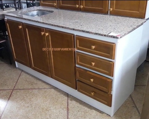 Imagen 4 de 10 de Mueble Cocina Granito Frente De Pino Lustrado