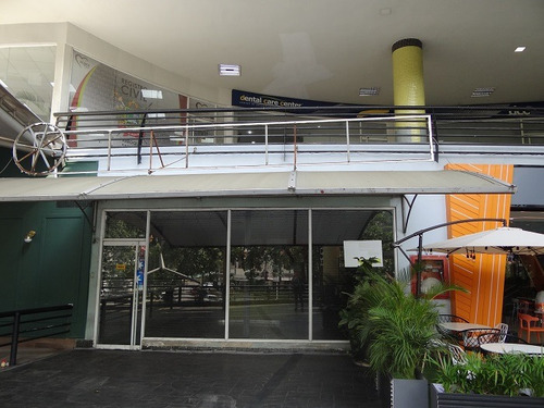Yuraima Segura Vende Amplio Local En C.c. Piazza Urb. El Parral Valencia Estado Carabobo
