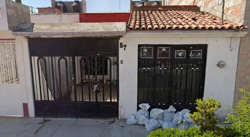 Gran Casa En Venta En Calle Estocolmo Colonia La Paz San Juan Del Rio Queretaro Me