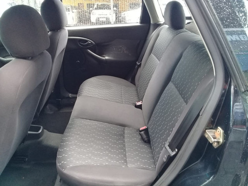 Ford Focus 1.6 Preto 2006