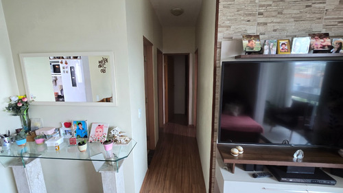 Apartamento Com Móveis Planejados, Sacada Com Vidro Articulado, Vaga De Garagem Coberta, 3 Quartos, Lavanderia Grande, Cozinha Planejada, Piso Eucatex Madeira E Elétrica Nova