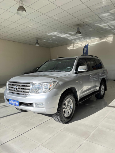 Imagen 2 de 22 de Toyota Land Cruiser 2012 4.5 200 V8 D4-d 235cv At