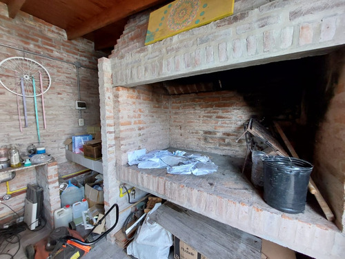 Vendo Casa Con 3 Habitaciones Y Cochera