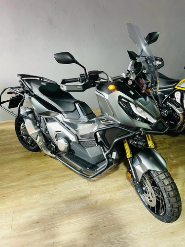 Honda X-adv 