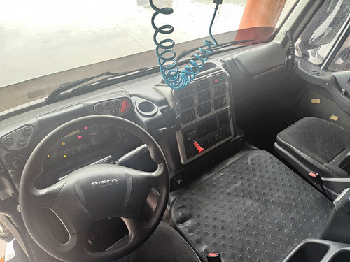 Iveco Stralis 440 6x2 Ano 2014