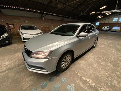 Volkswagen Vento 2.0 Advance 115cv 2015