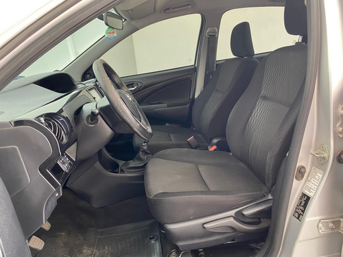 Toyota Etios 1.3 X 16V FLEX 4P MANUAL