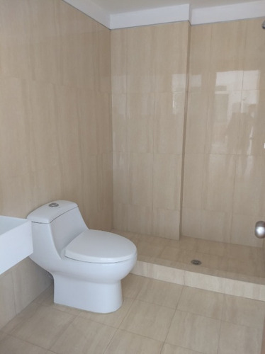Imagen 11 de 14 de Se Vende Ph 327m2 4h+s/4b+s/2p Lomas Del Sol 6258