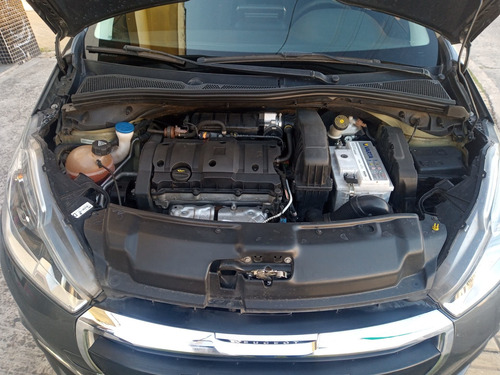 Imagen 13 de 15 de Peugeot 208 2017 1.6 Allure