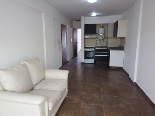 Imagen 12 de 30 de 1 Dormitorio · Cochera · Pileta · Terraza
