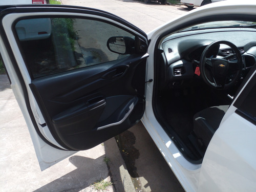 Chevrolet Onix 1.4 joy black plus