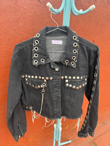 Campera Tachas Chiru Trend