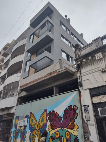 Imagen 2 de 8 de Local Comercial Con Jardín Propio En San Telmo