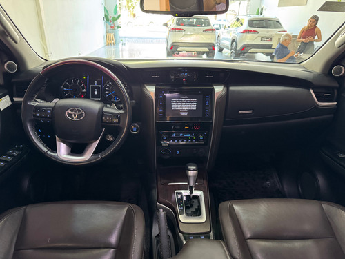 Toyota Hilux Sw4 2.8 Srx 177cv 4x4 7as At