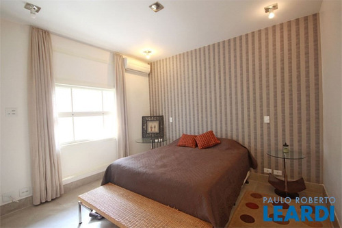 Imagem 12 de 15 de Casa Térrea - Alto De Pinheiros - Sp - 580993