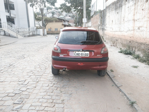 Imagem 5 de 10 de Peugeot 206 2004 1.0 16v Techno 5p