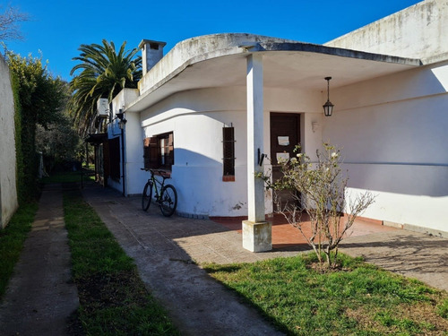 Imagen 20 de 30 de Casa Tres Ambientes Con Parque Y Piscina