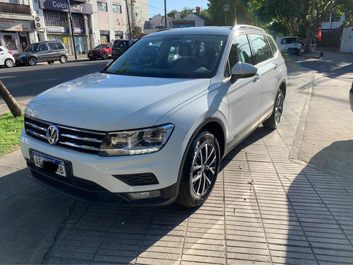 Imagen 7 de 11 de Volkswagen Tiguan Allspace 2020 1.4 Tsi Trendline 150cv Dsg