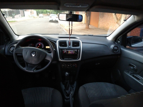 Renault Sandero 2016 1.0 16v Authentique Hi-flex 5p