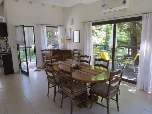 Imagen 6 de 24 de Casa En Venta-zona Lasalle-moderna Impecable- Excelente Entorno-permuta Por Casa