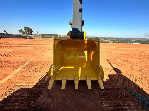 Escavadeira Hidráulica John Deere 130g Ano 2021 Com 1.214 H