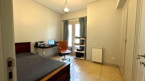 Casa En Venta En Barrio El Molino, Country Abril