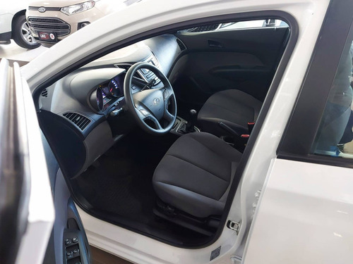 Imagem 9 de 13 de Hyundai Hb20s 1.0 Unique 12v Flex 4p Manual